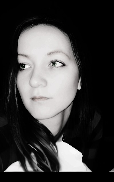 Shena Ellis in her twenties